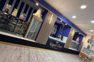 Regal Cake By Avr