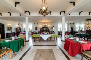 Restaurant CAROL by Conacul Archia